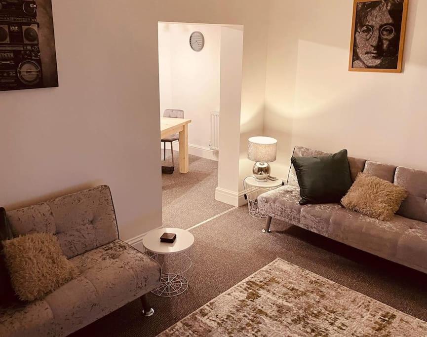 Luxury Suite 3 Bed Apartment Sleeps 6-8 ブラックプール エクステリア 写真