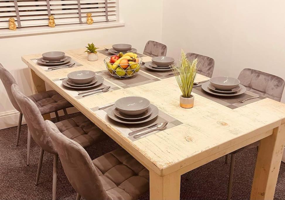 Luxury Suite 3 Bed Apartment Sleeps 6-8 ブラックプール エクステリア 写真