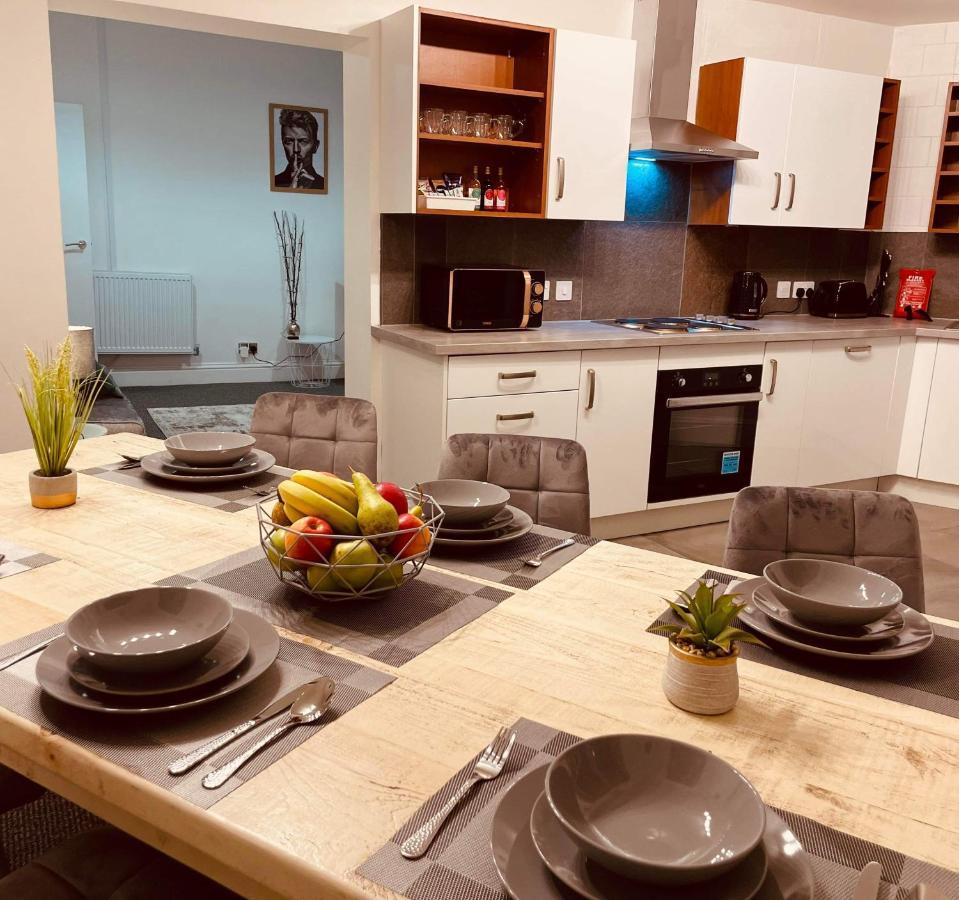 Luxury Suite 3 Bed Apartment Sleeps 6-8 ブラックプール エクステリア 写真