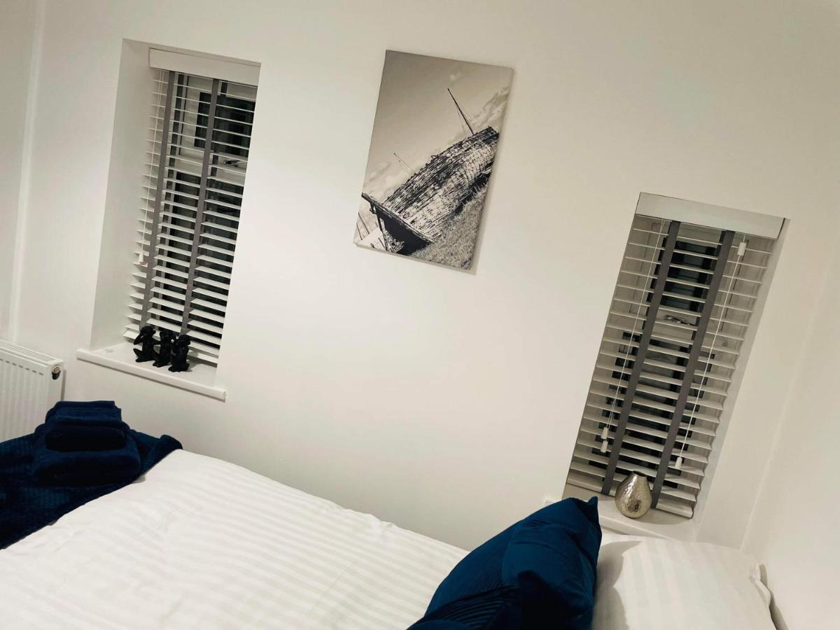 Luxury Suite 3 Bed Apartment Sleeps 6-8 ブラックプール エクステリア 写真