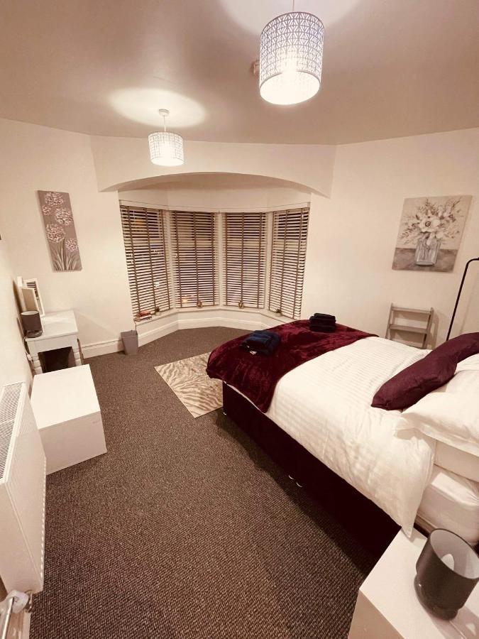 Luxury Suite 3 Bed Apartment Sleeps 6-8 ブラックプール エクステリア 写真