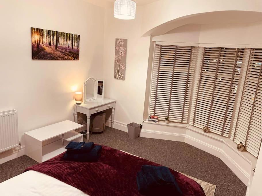 Luxury Suite 3 Bed Apartment Sleeps 6-8 ブラックプール エクステリア 写真