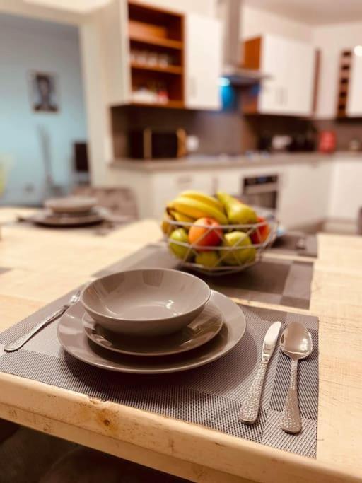 Luxury Suite 3 Bed Apartment Sleeps 6-8 ブラックプール エクステリア 写真