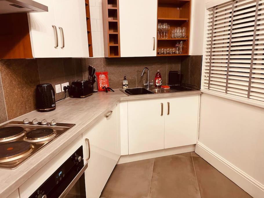 Luxury Suite 3 Bed Apartment Sleeps 6-8 ブラックプール エクステリア 写真