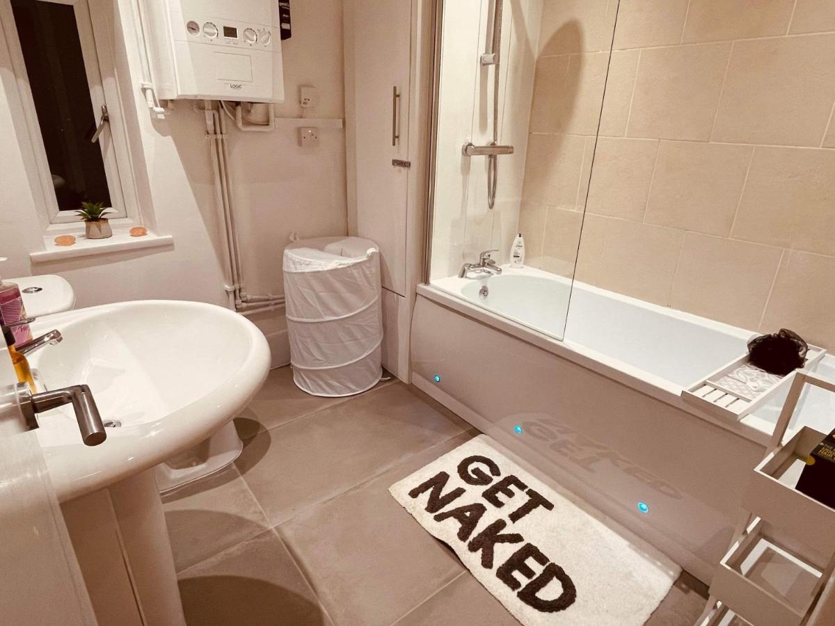 Luxury Suite 3 Bed Apartment Sleeps 6-8 ブラックプール エクステリア 写真