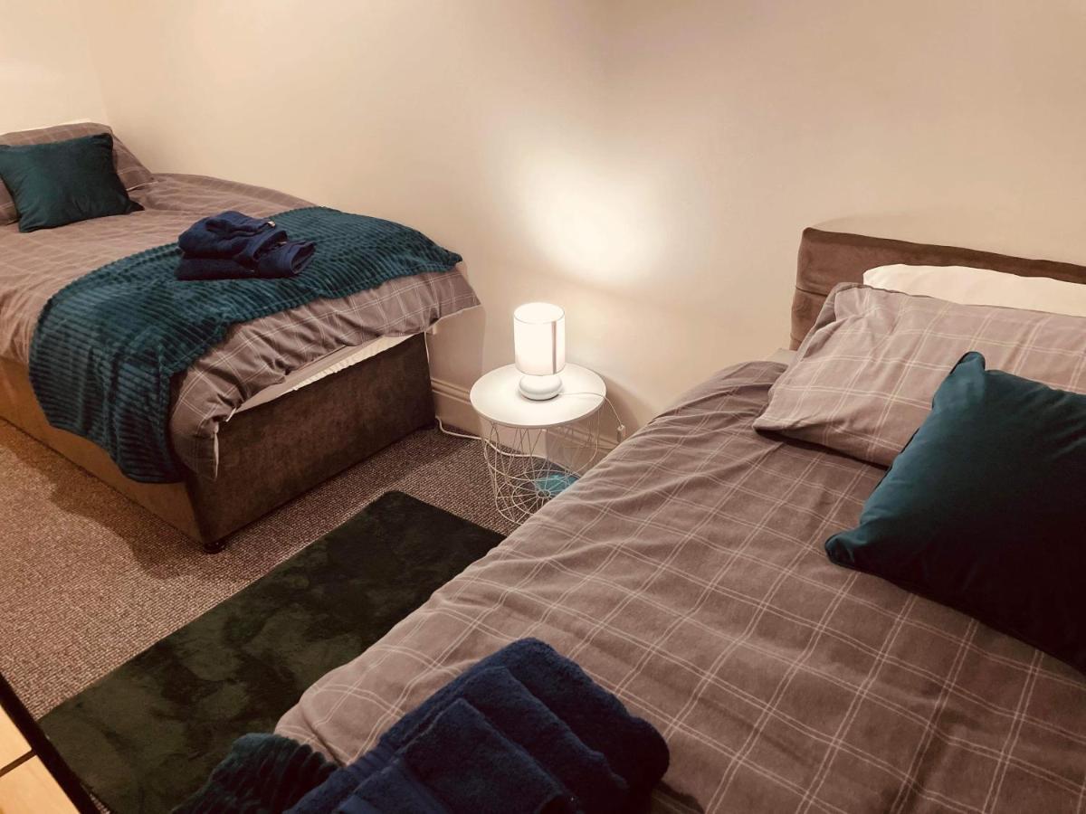 Luxury Suite 3 Bed Apartment Sleeps 6-8 ブラックプール エクステリア 写真